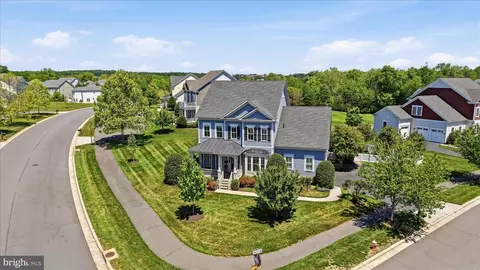 View/Area - 41704 Bloomfield Path St, Ashburn, VA 20148 photo 1 of 17