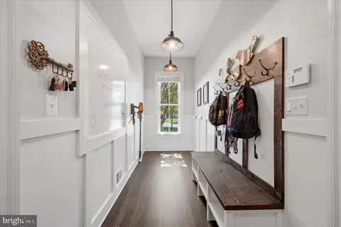 Entry Way - 41704 Bloomfield Path St, Ashburn, VA 20148 photo 8 of 17