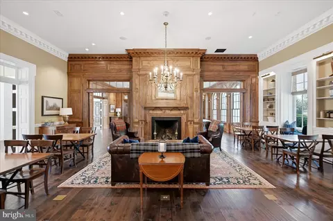 Dining - 41704 Bloomfield Path St, Ashburn, VA 20148 photo 4 of 8