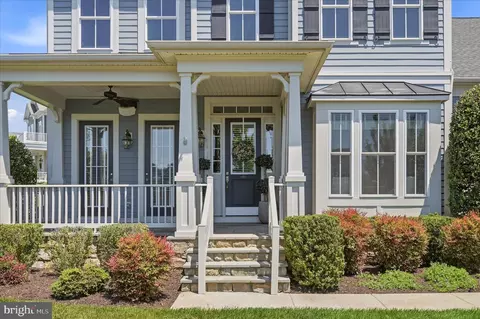 Exterior - 41704 Bloomfield Path St, Ashburn, VA 20148 photo 7 of 9