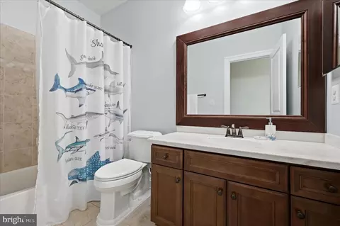 Bath - 41704 Bloomfield Path St, Ashburn, VA 20148 photo 4 of 5