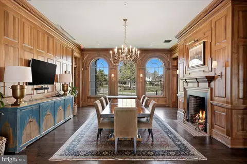 Dining - 41704 Bloomfield Path St, Ashburn, VA 20148 photo 8 of 8