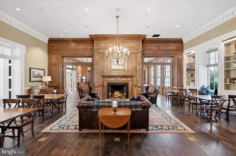 Dining - 41704 Bloomfield Path St, Ashburn, VA 20148 photo 5 of 8