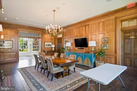 Dining - 41704 Bloomfield Path St, Ashburn, VA 20148 photo 6 of 8