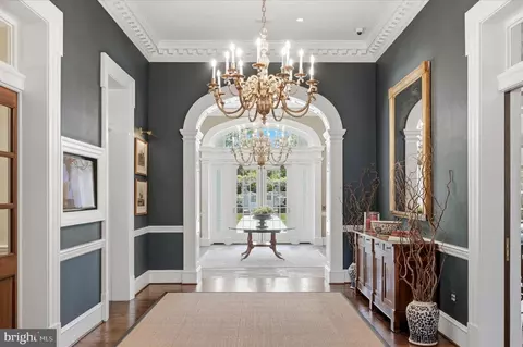 Entry Way - 41704 Bloomfield Path St, Ashburn, VA 20148 photo 15 of 17