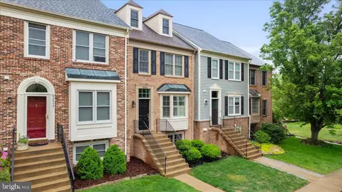 43576 Blacksmith Sq, Ashburn, VA 20147 photo 2