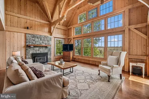 14580 Nina Ct, Waterford, VA 20197
