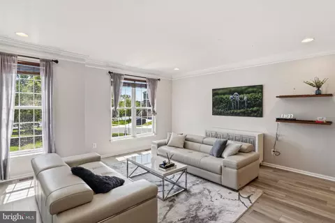 Living - 25633 Anthem Ter, Chantilly, VA 20152 photo 1 of 3