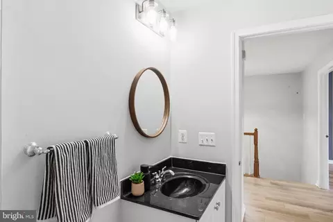 Entry Way - 25633 Anthem Ter, Chantilly, VA 20152 photo 7 of 8