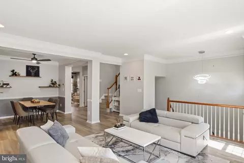 Entry Way - 25633 Anthem Ter, Chantilly, VA 20152 photo 3 of 8