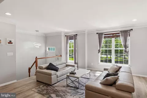 Entry Way - 25633 Anthem Ter, Chantilly, VA 20152 photo 2 of 8