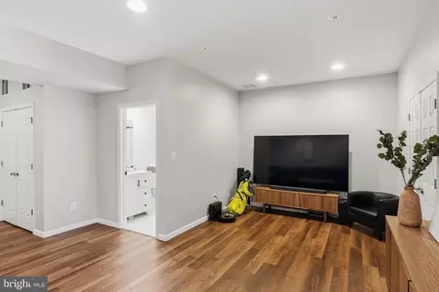 Living - 25633 Anthem Ter, Chantilly, VA 20152 photo 3 of 3