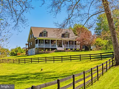 18654 Airmont Rd, Purcellville, VA 20132