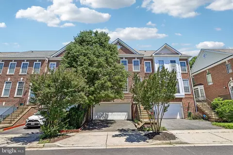 26071 Nimbleton Sq, Chantilly, VA 20152