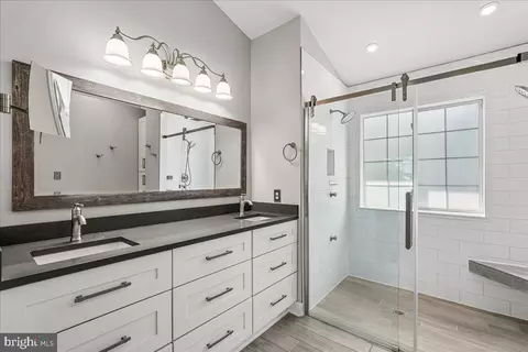 Bath - 42820 Crossbow Ct, Ashburn, VA 20147 photo 1 of 2