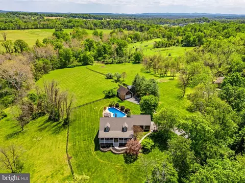 18660 And 18654 Airmont Rd, Purcellville, VA 20132