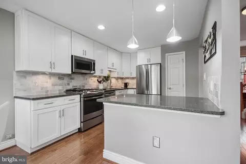 Kitchen - 20341 Ashcroft Ter, Sterling, VA 20165 photo 2 of 3