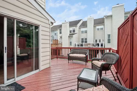 Exterior - 20341 Ashcroft Ter, Sterling, VA 20165 photo 2 of 4