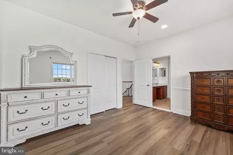 Entry Way - 43341 Barnstead Dr, Ashburn, VA 20148 photo 15 of 17