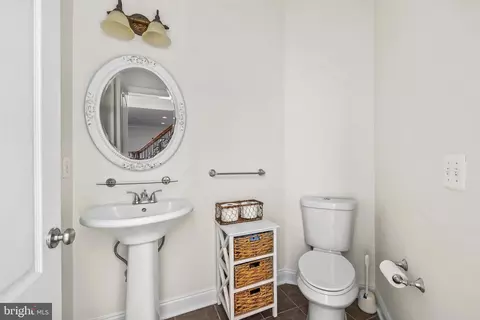 Entry Way - 43341 Barnstead Dr, Ashburn, VA 20148 photo 10 of 17