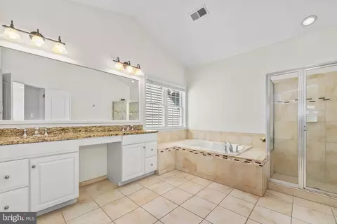 Bath - 43341 Barnstead Dr, Ashburn, VA 20148 photo 1 of 1