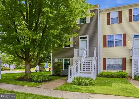 502 Lynchburg Ter NE, Leesburg, VA 20176