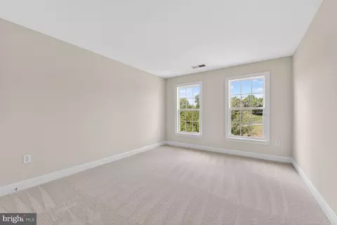 Bedroom - 16546 Lance Trail Ct, Hamilton, VA 20158 photo 4 of 5