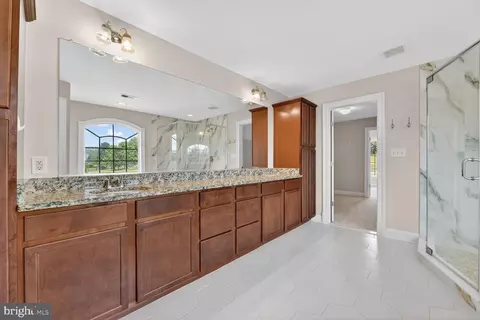 Entry Way - 16546 Lance Trail Ct, Hamilton, VA 20158 photo 7 of 8