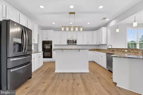 Kitchen - 16546 Lance Trail Ct, Hamilton, VA 20158 photo 1 of 4