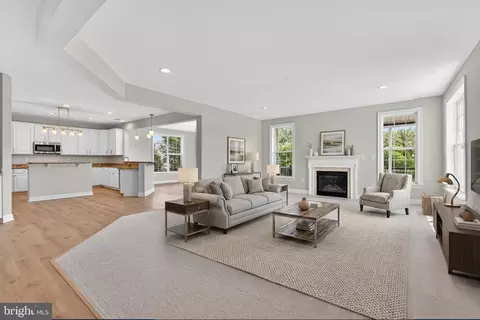 Living - 16546 Lance Trail Ct, Hamilton, VA 20158 photo 2 of 10
