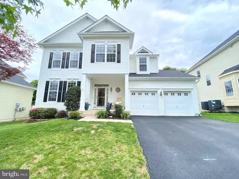 35551 Sarasota St, Round Hill, VA 20141
