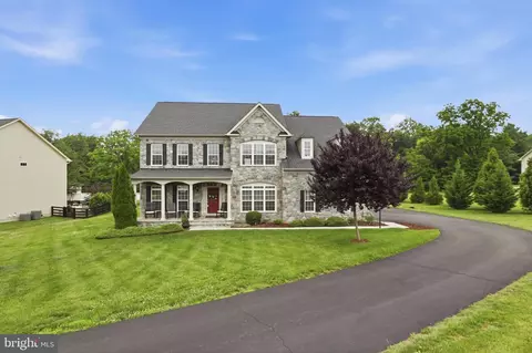 17351 Harmony Vista Dr, Hamilton, VA 20158