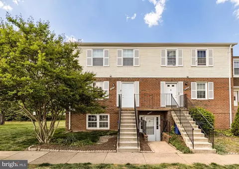1024 B Brixton Ct, Sterling, VA 20164