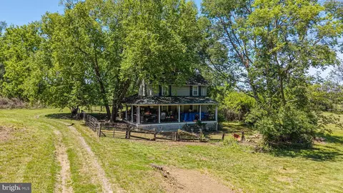 19647 Telegraph Springs Rd, Purcellville, VA 20132