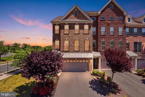 23755 Hopewell Manor Ter, Ashburn, VA 20148