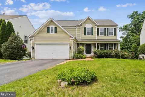 21745 Regents Park Cir, Sterling, VA 20166