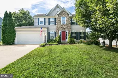 716 Wintergreen Dr, Purcellville, VA 20132