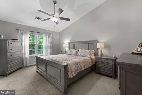 Bedroom - 43226 Clearnight Ter, Ashburn, VA 20147 photo 3 of 5