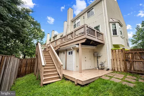 Exterior - 43226 Clearnight Ter, Ashburn, VA 20147 photo 8 of 10