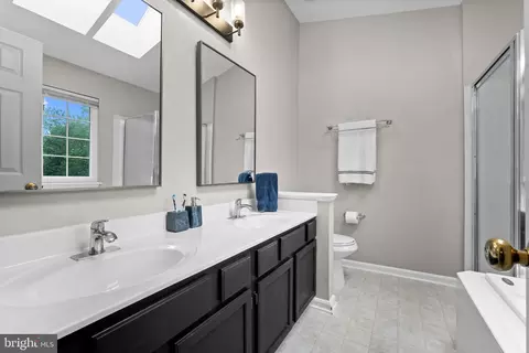 Bath - 43226 Clearnight Ter, Ashburn, VA 20147 photo 2 of 3