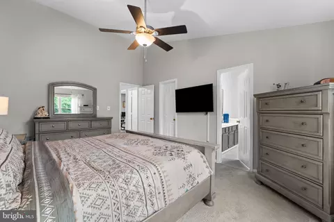 Bedroom - 43226 Clearnight Ter, Ashburn, VA 20147 photo 5 of 5