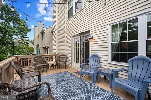 Exterior - 43226 Clearnight Ter, Ashburn, VA 20147 photo 7 of 10