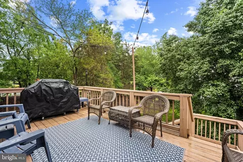 Exterior - 43226 Clearnight Ter, Ashburn, VA 20147 photo 5 of 10