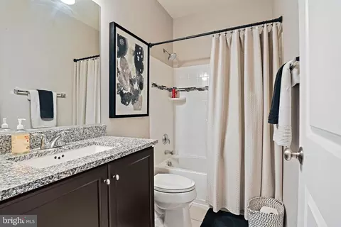Bath - 23560 Epperson Sq, Brambleton, VA 20148 photo 4 of 4