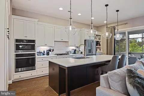 Kitchen - 23560 Epperson Sq, Brambleton, VA 20148 photo 2 of 5
