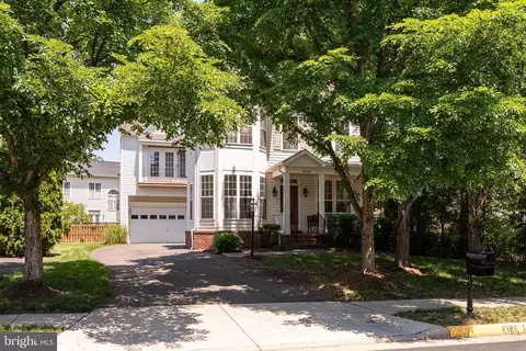 Exterior - 40396 Milford Dr, Broadlands, VA 20148 photo 3 of 5