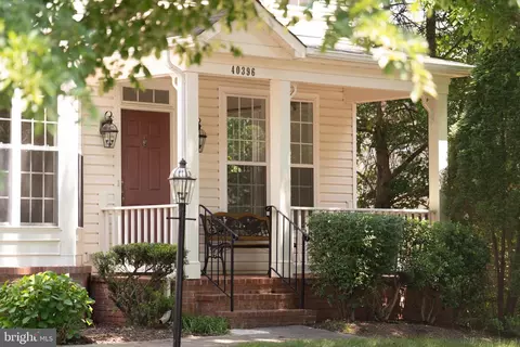 Exterior - 40396 Milford Dr, Broadlands, VA 20148 photo 1 of 5