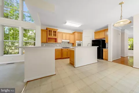 Kitchen - 40396 Milford Dr, Broadlands, VA 20148 photo 1 of 5