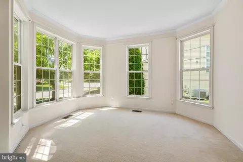 Living - 40396 Milford Dr, Broadlands, VA 20148 photo 2 of 6