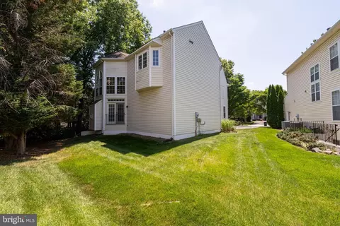 Exterior - 40396 Milford Dr, Broadlands, VA 20148 photo 4 of 5